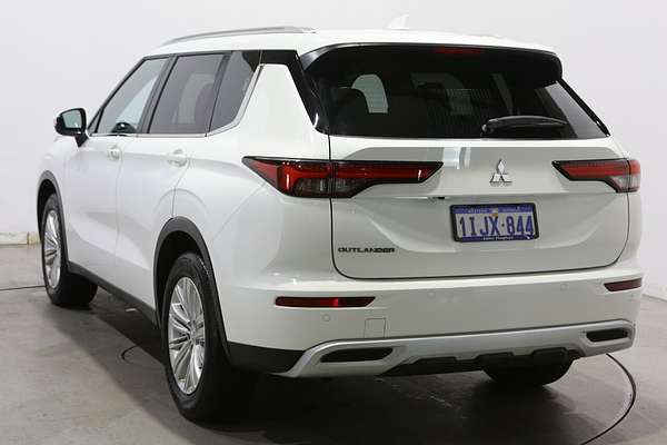 2024 Mitsubishi Outlander LS ZM