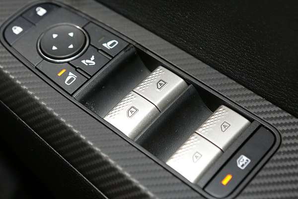 2024 Mitsubishi Outlander LS ZM