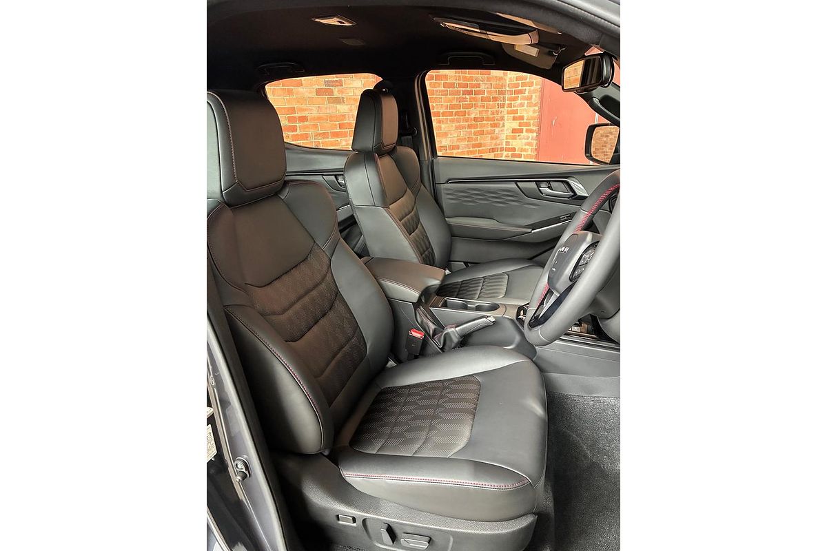 2025 Isuzu D-MAX X-TERRAIN 4X4