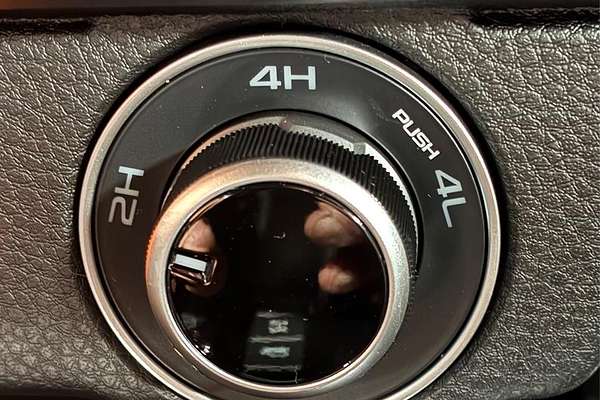 2025 Isuzu D-MAX X-TERRAIN 4X4