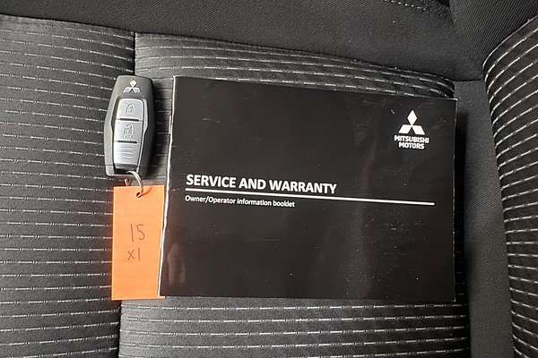 2024 Mitsubishi Outlander LS ZM