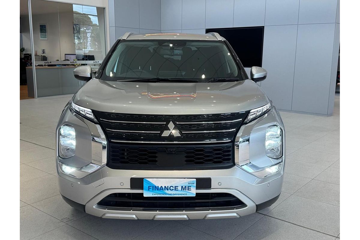 2024 Mitsubishi Outlander LS ZM