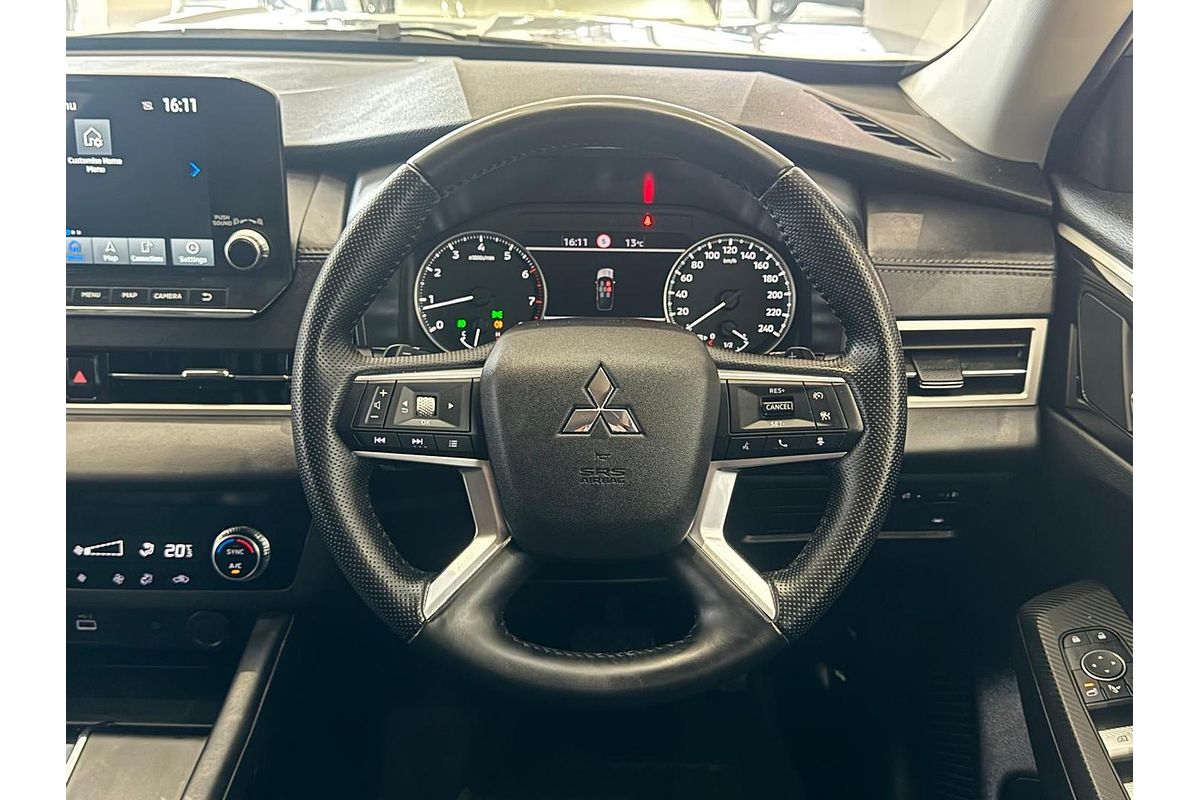 2024 Mitsubishi Outlander LS ZM