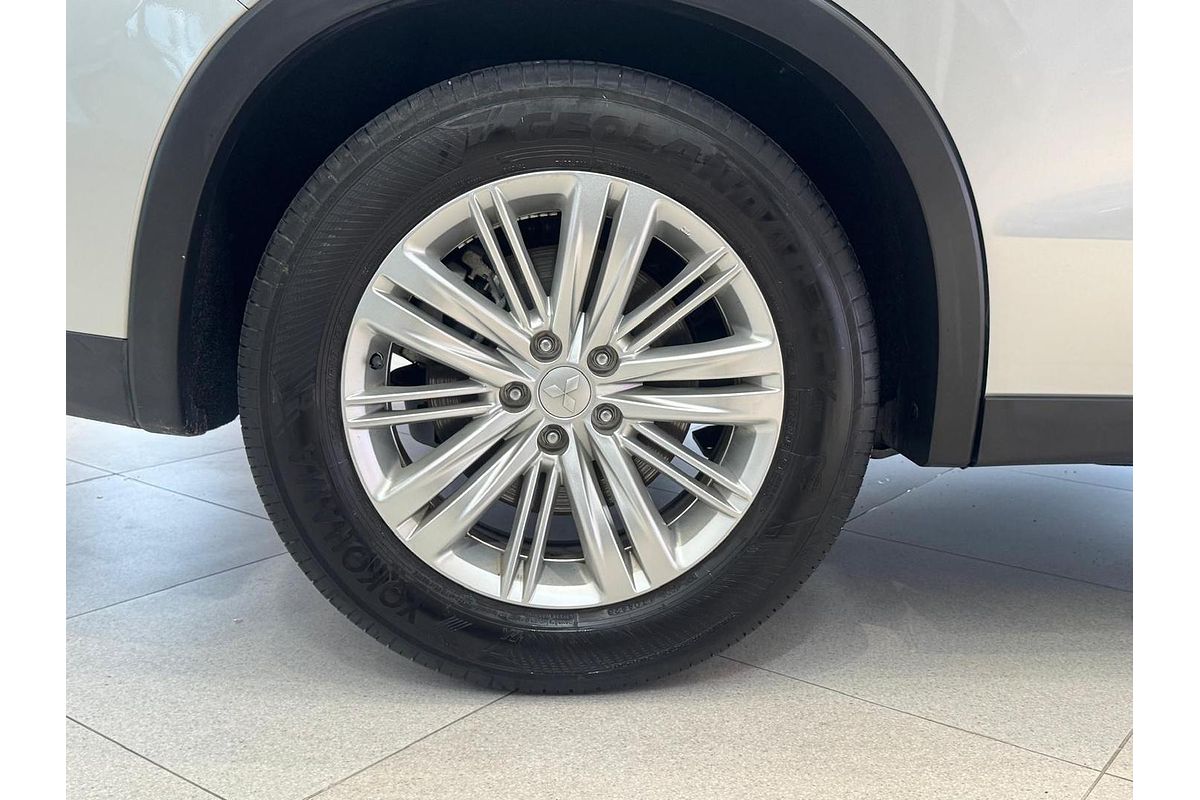 2024 Mitsubishi Outlander LS ZM