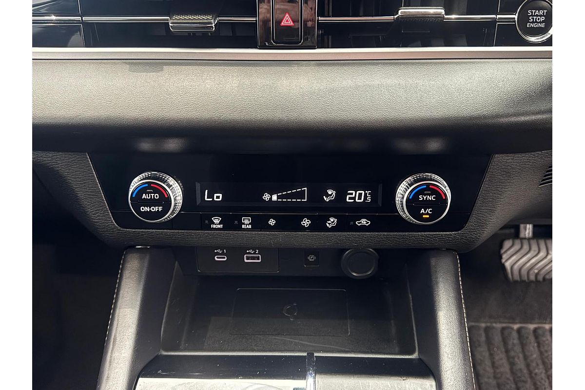 2024 Mitsubishi Outlander LS ZM