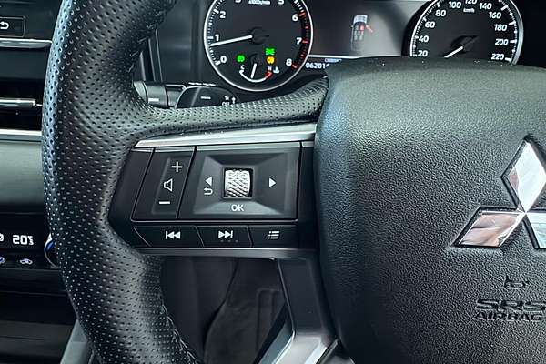 2024 Mitsubishi Outlander LS ZM