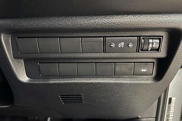 2024 Mitsubishi Outlander LS ZM