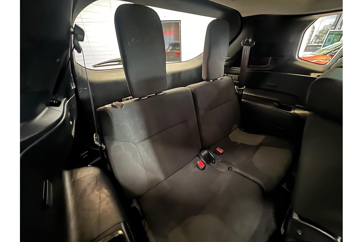 2024 Mitsubishi Outlander LS ZM