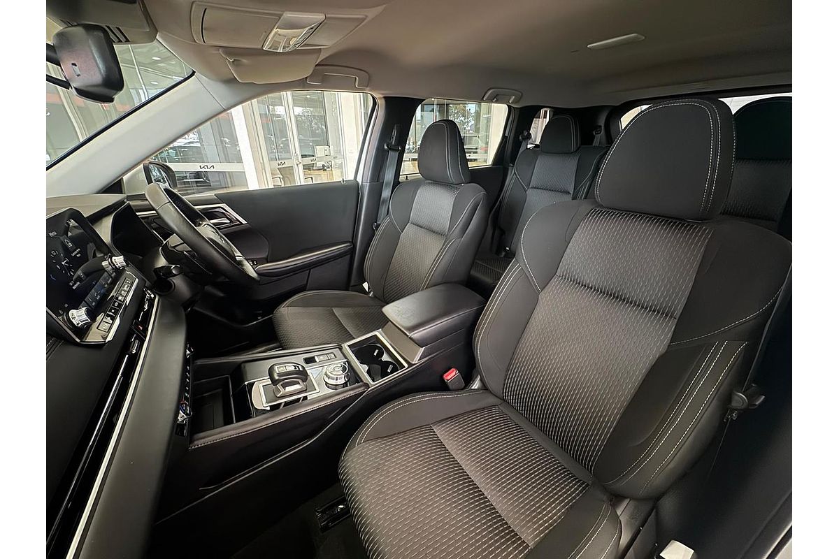 2024 Mitsubishi Outlander LS ZM