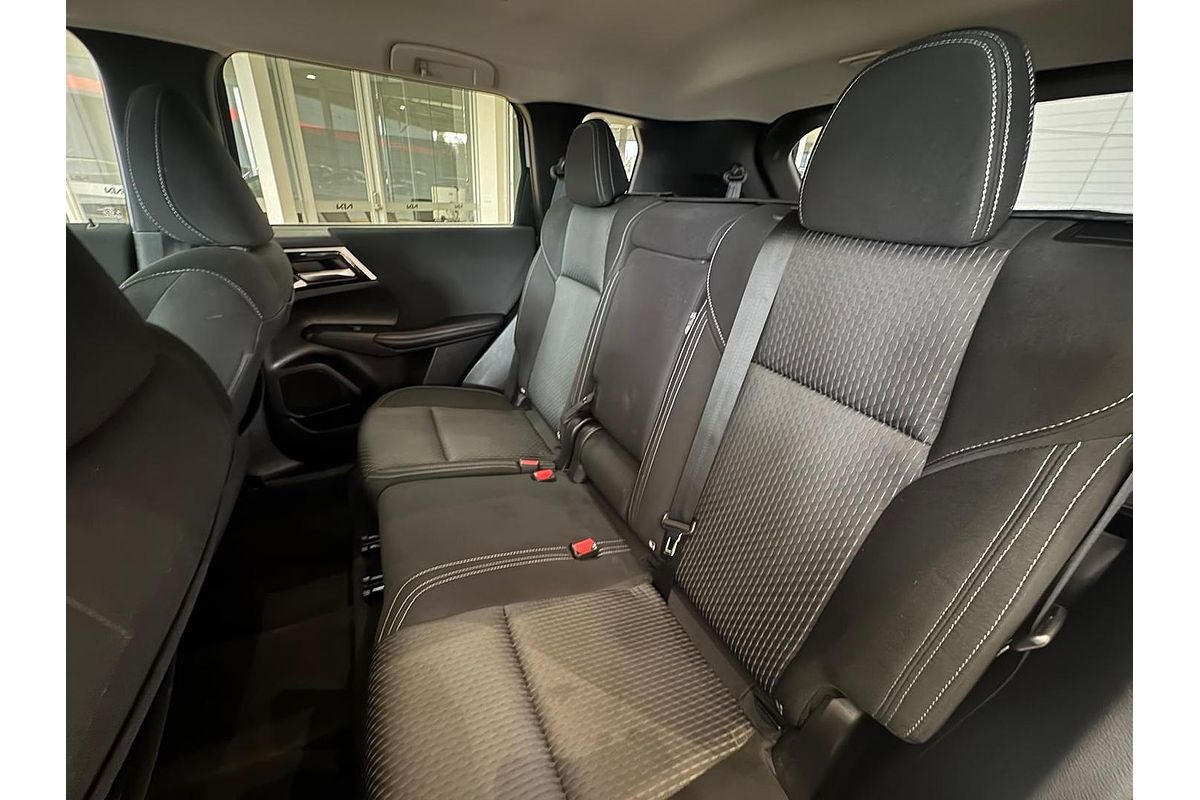 2024 Mitsubishi Outlander LS ZM