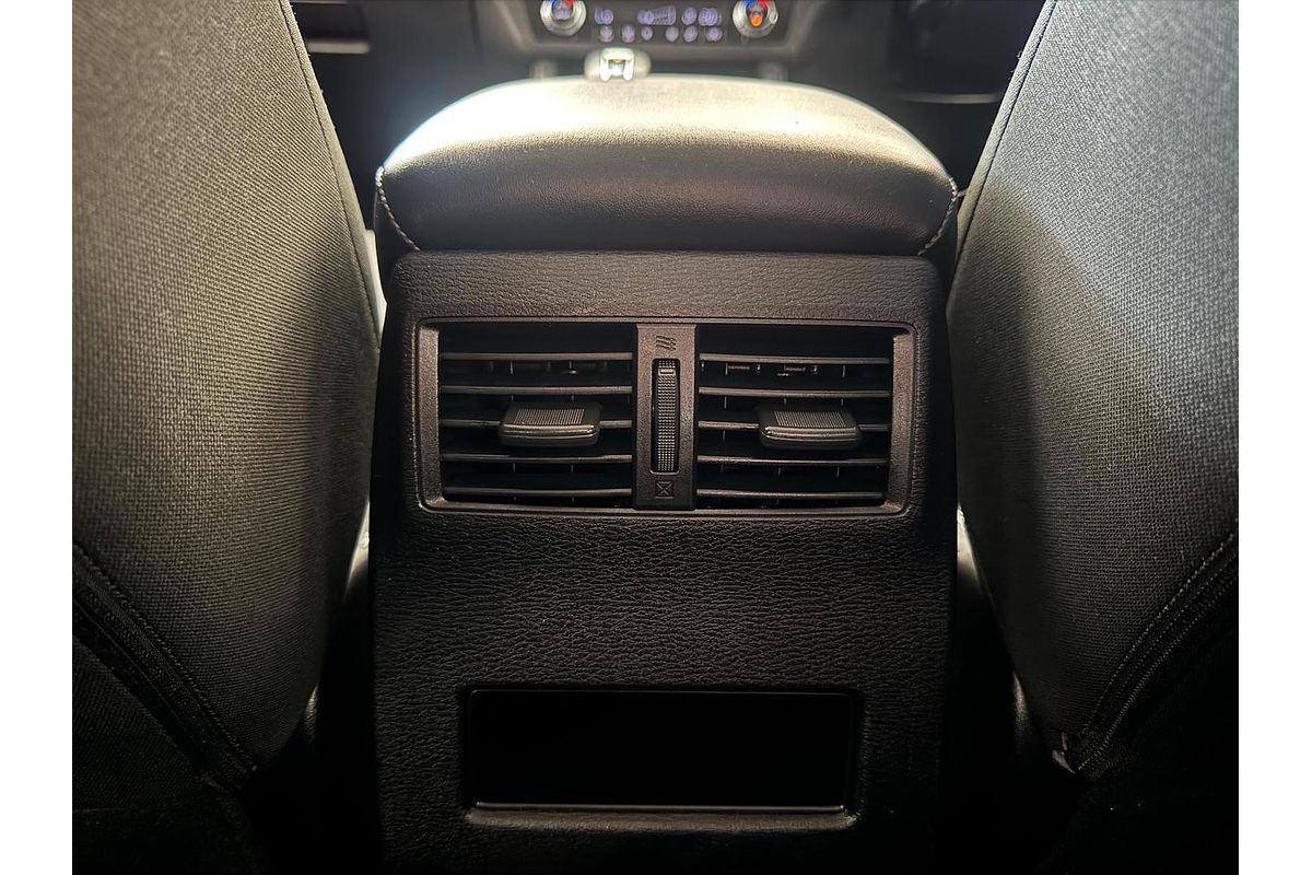 2024 Mitsubishi Outlander LS ZM