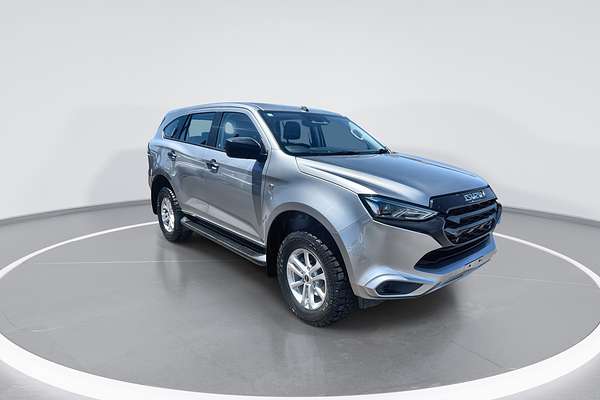 2022 Isuzu MU-X LS-M