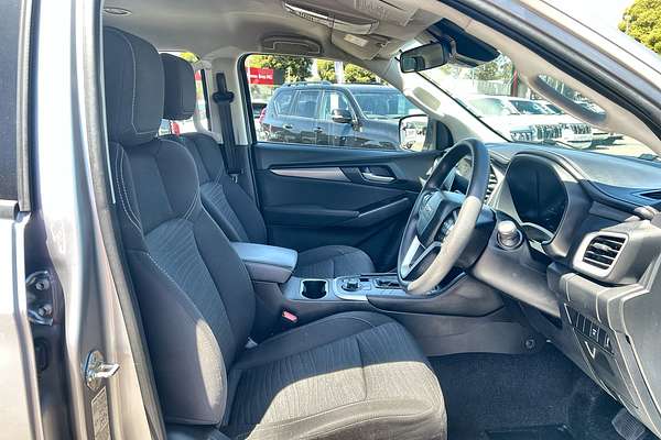 2022 Isuzu MU-X LS-M