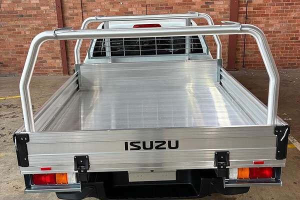 2025 Isuzu D-MAX SX High Ride Rear Wheel Drive