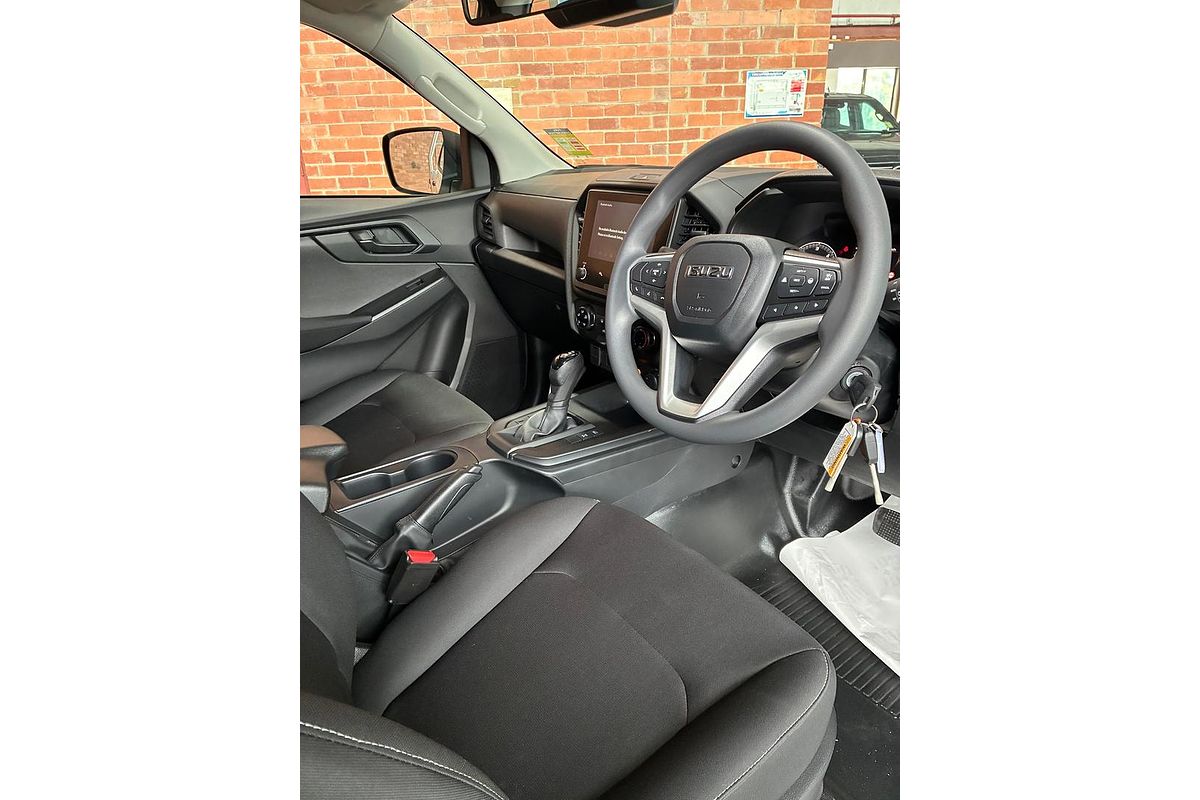 2025 Isuzu D-MAX SX High Ride Rear Wheel Drive
