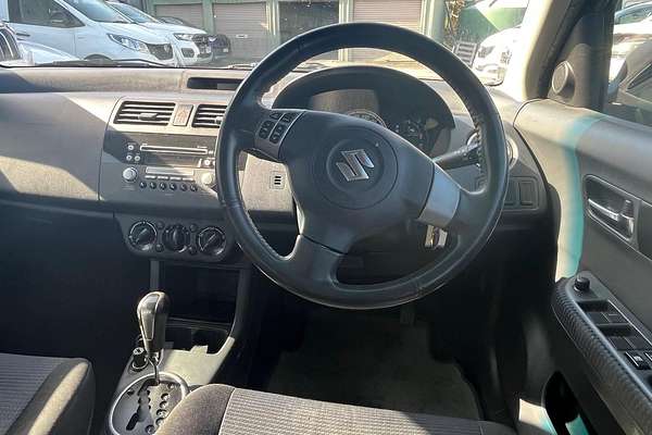 2008 Suzuki Swift GLX RS415
