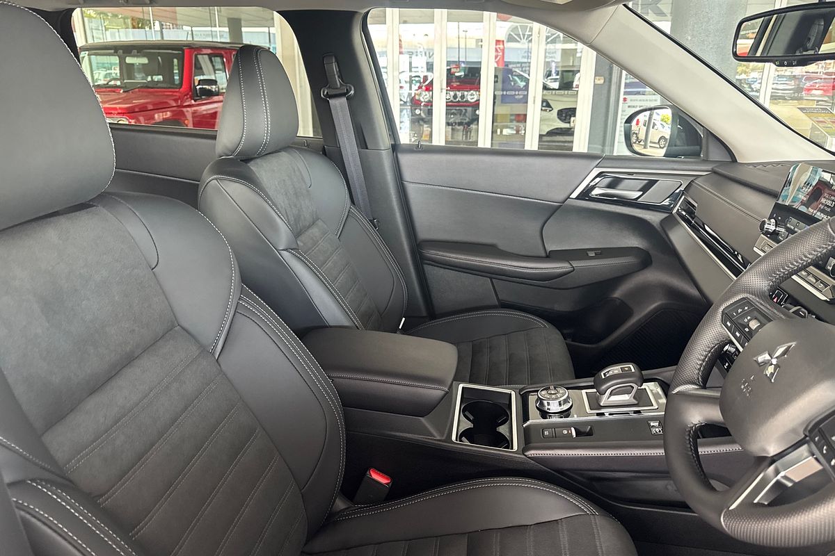 2024 Mitsubishi Outlander PHEV Aspire ZM