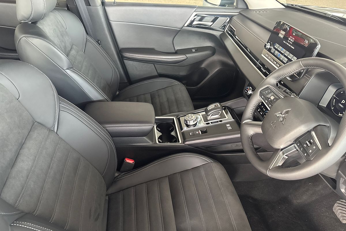 2024 Mitsubishi Outlander PHEV Aspire ZM