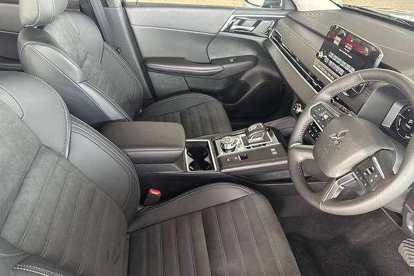 2024 Mitsubishi Outlander PHEV Aspire ZM