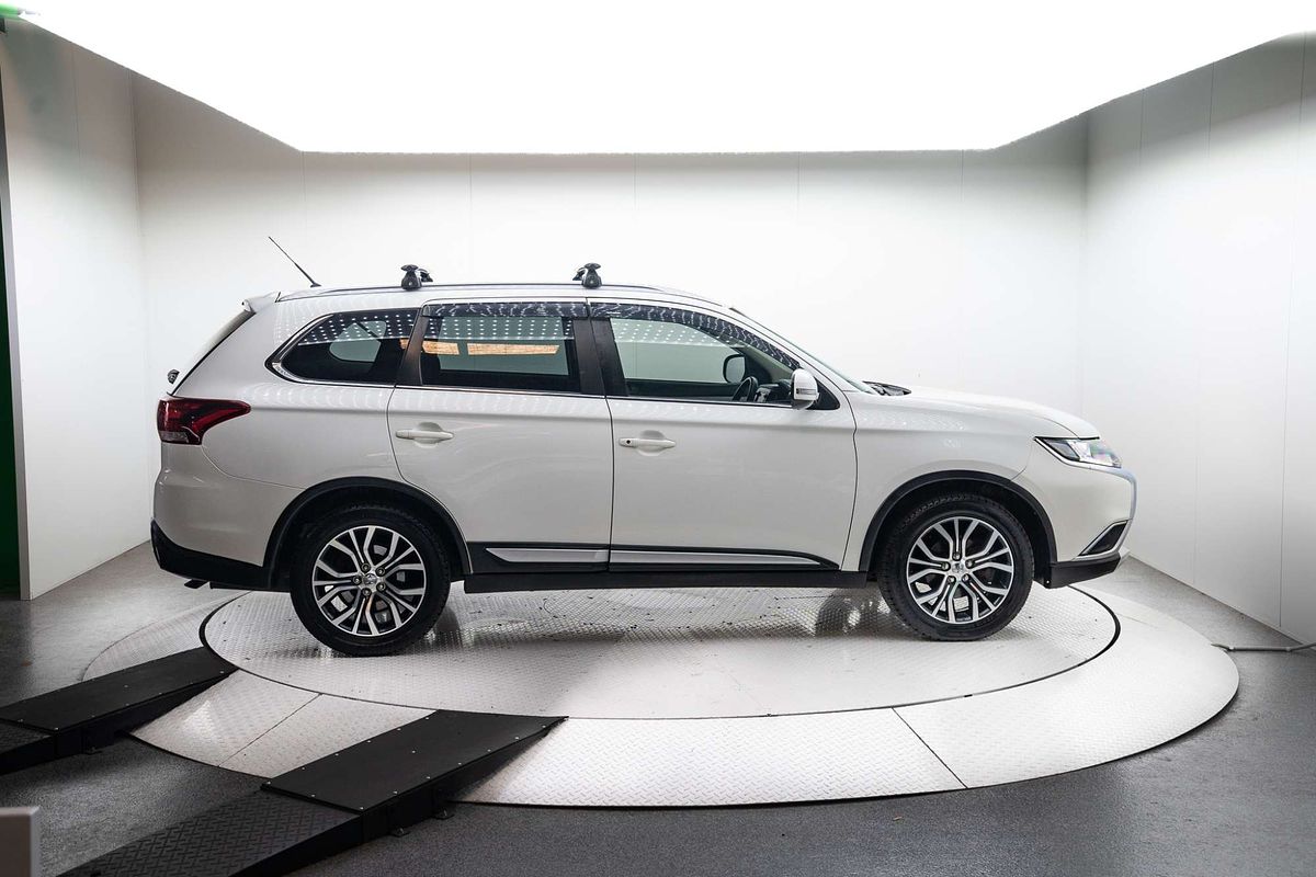 2016 Mitsubishi Outlander XLS ZK