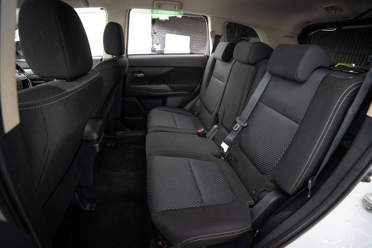 2016 Mitsubishi Outlander XLS ZK