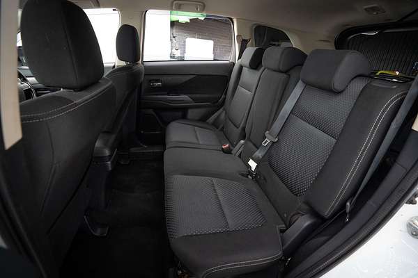 2016 Mitsubishi Outlander XLS ZK