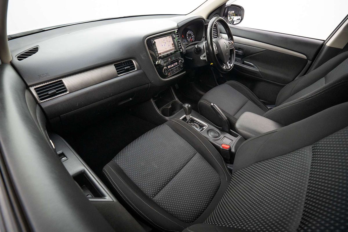 2016 Mitsubishi Outlander XLS ZK