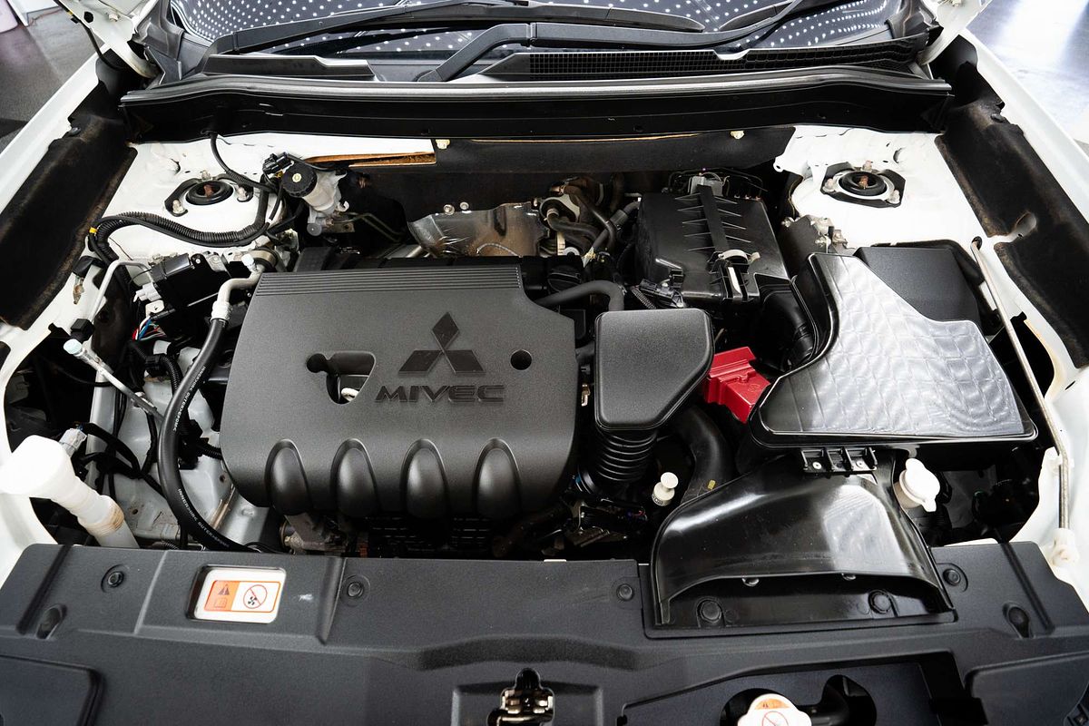 2016 Mitsubishi Outlander XLS ZK