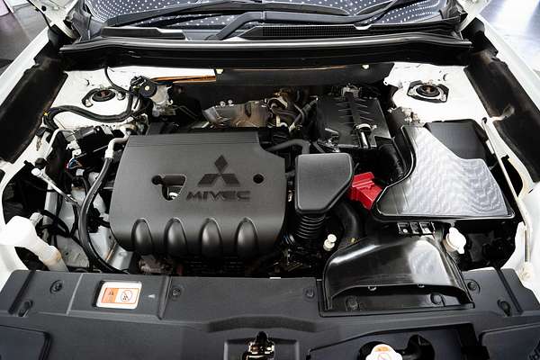 2016 Mitsubishi Outlander XLS ZK