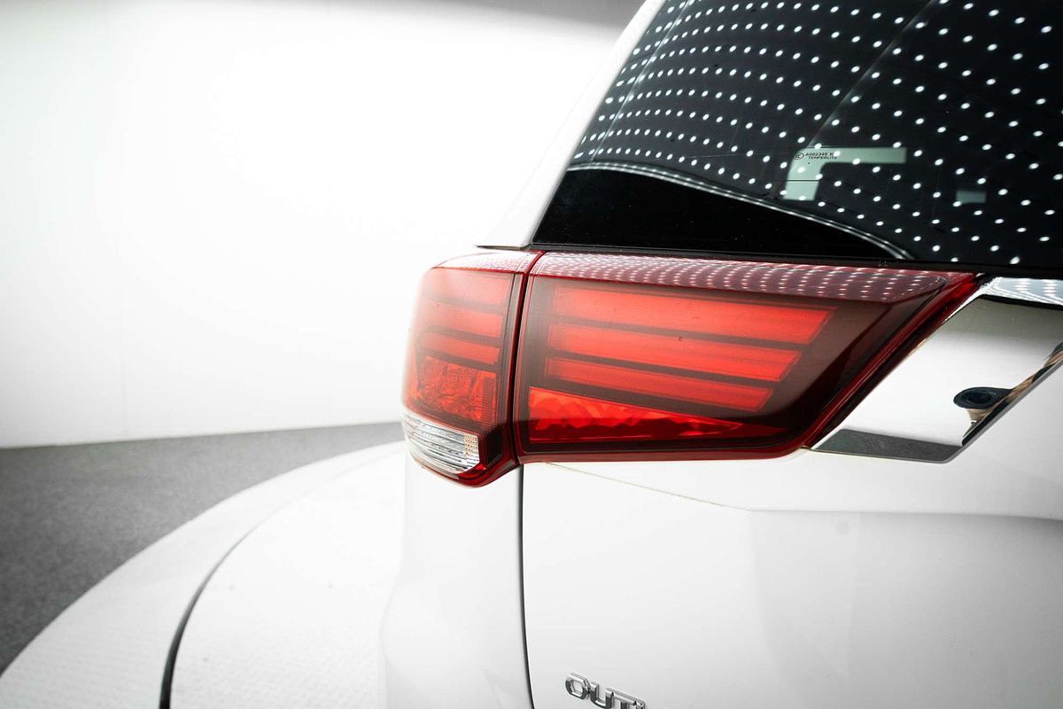 2016 Mitsubishi Outlander XLS ZK