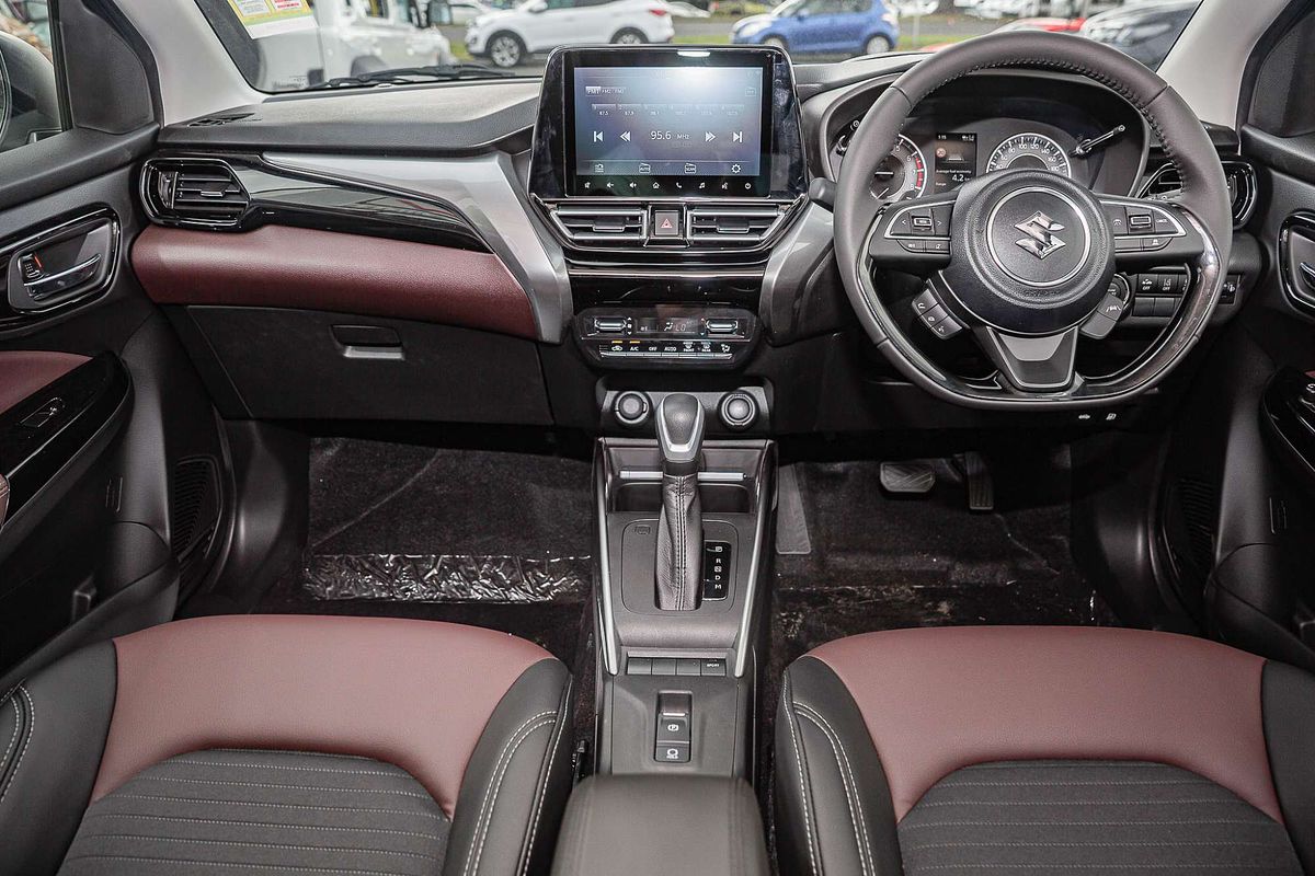 2025 Suzuki Fronx Hybrid KW