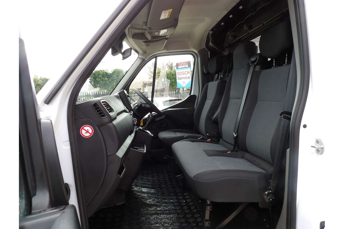 2025 Renault Master Pro 110kW X62 Phase 2 LWB Mid Roof