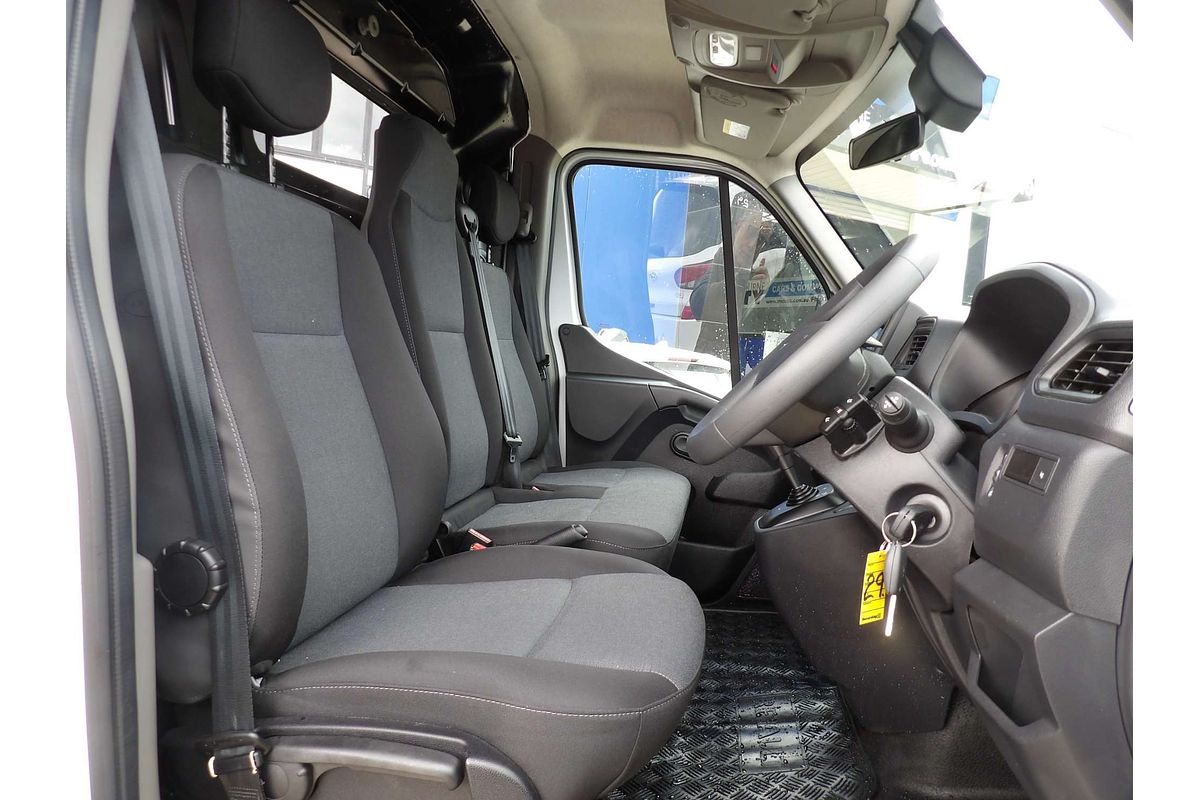 2025 Renault Master Pro 110kW X62 Phase 2 LWB Mid Roof