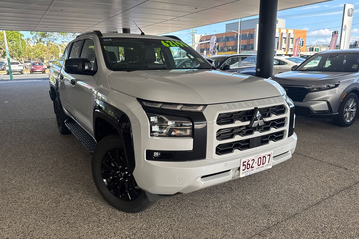 2025 Mitsubishi Triton GSR MV 4X4