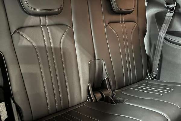 2025 Isuzu MU-X LS-T