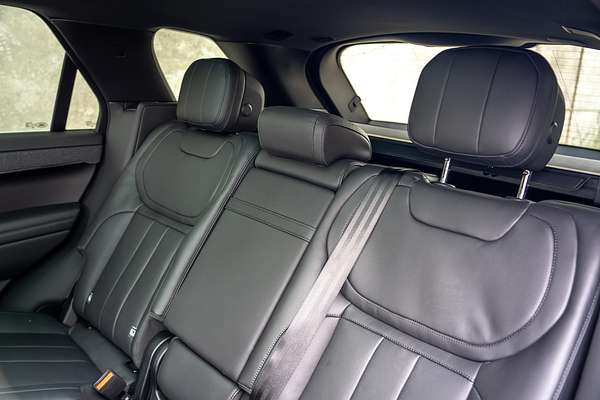 2025 Land Rover Range Rover Sport D250 Dynamic SE L461