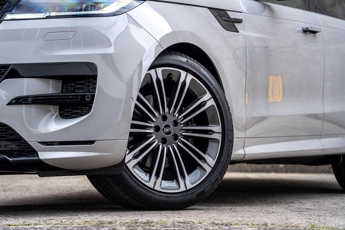 2025 Land Rover Range Rover Sport D250 Dynamic SE L461