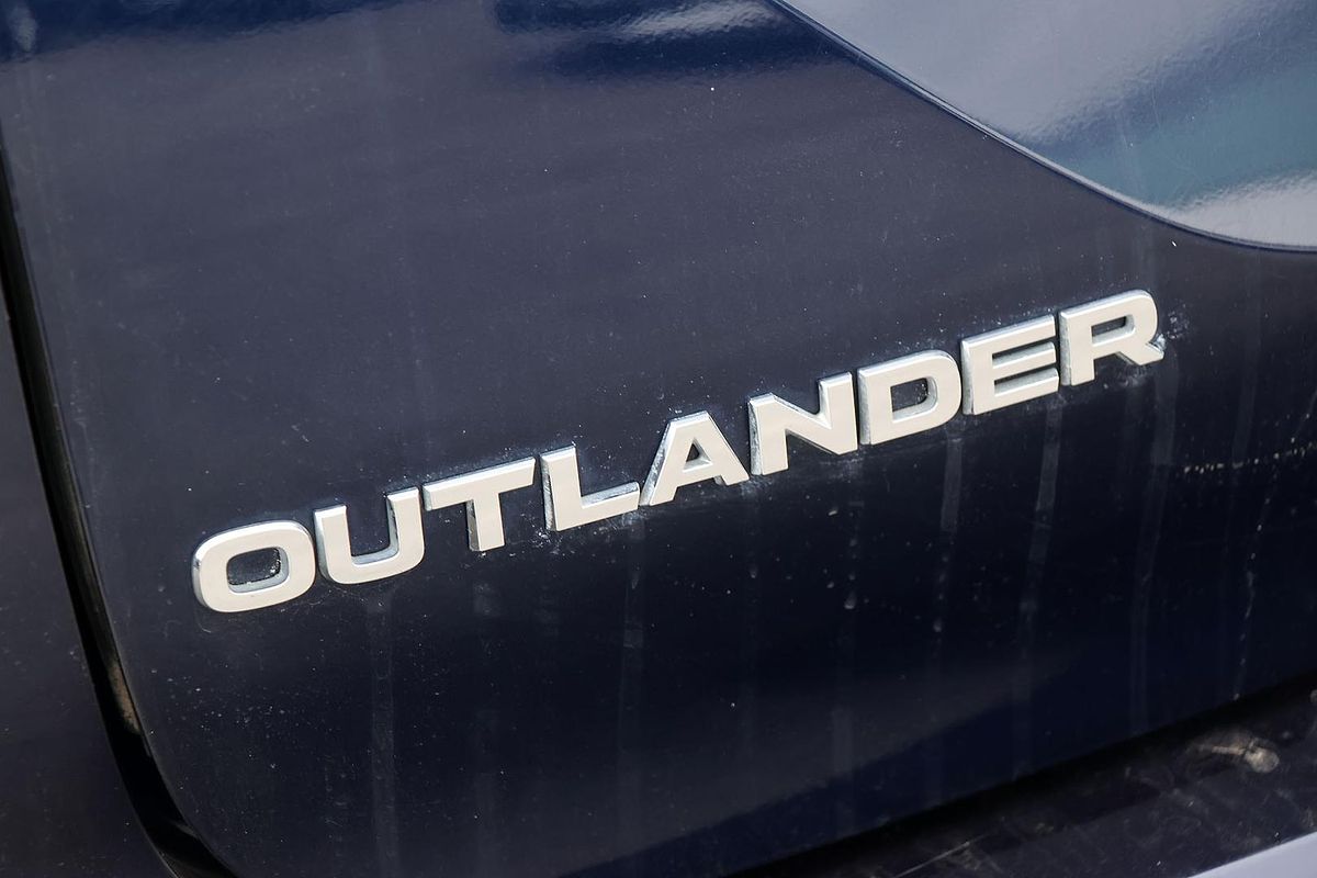 2023 Mitsubishi Outlander PHEV Exceed ZM