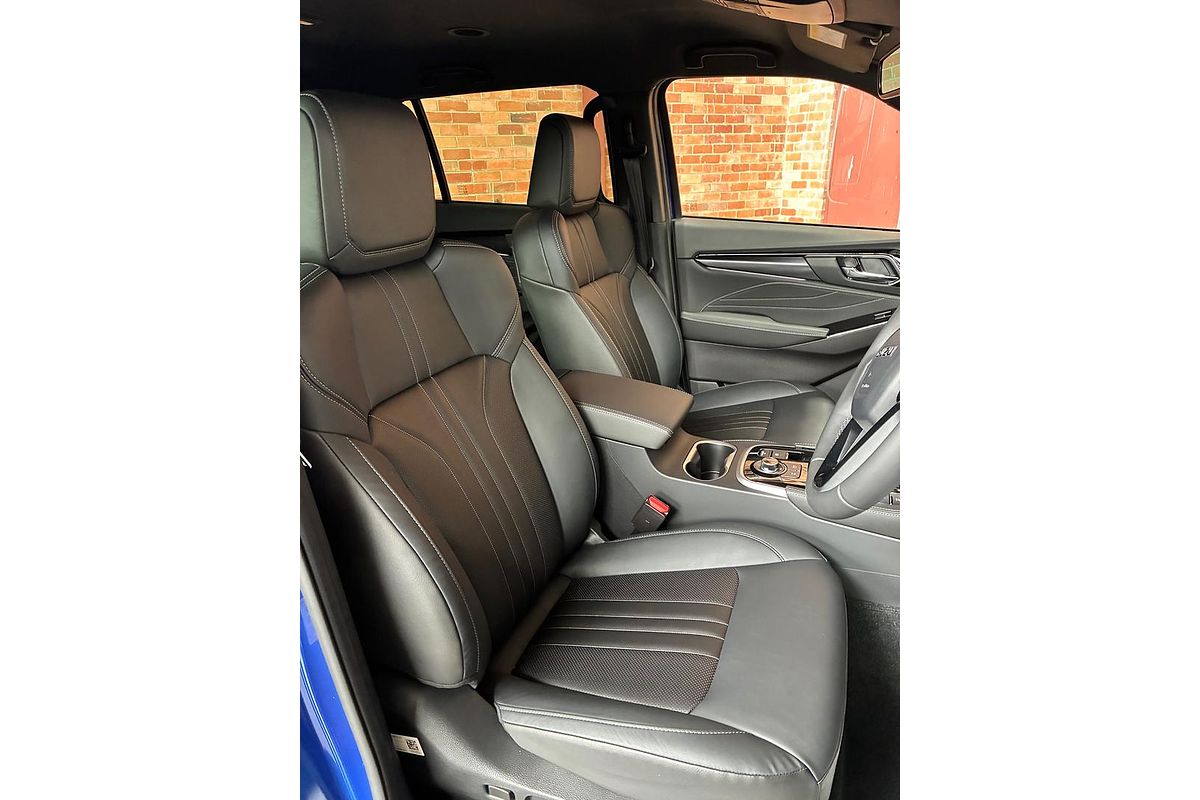 2025 Isuzu MU-X LS-T