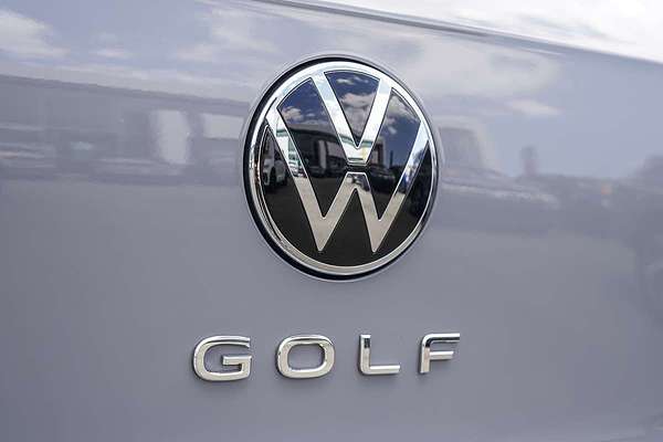 2025 Volkswagen Golf 110TSI R-Line 8.5