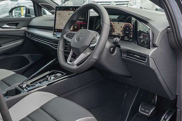 2025 Volkswagen Golf 110TSI R-Line 8.5