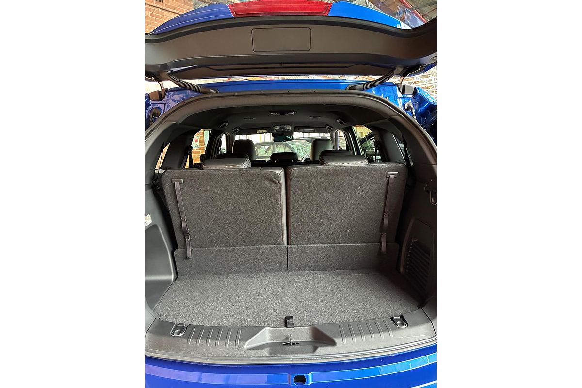 2025 Isuzu MU-X LS-T