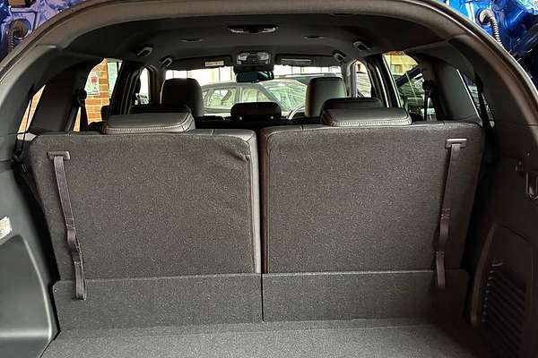 2025 Isuzu MU-X LS-T