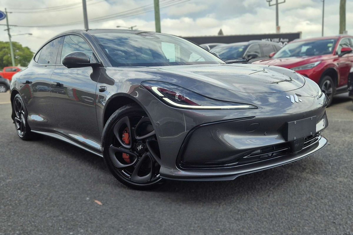 2025 MG IM5 Platinum P12L