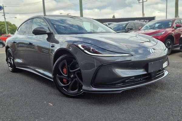 2025 MG IM5 Platinum P12L