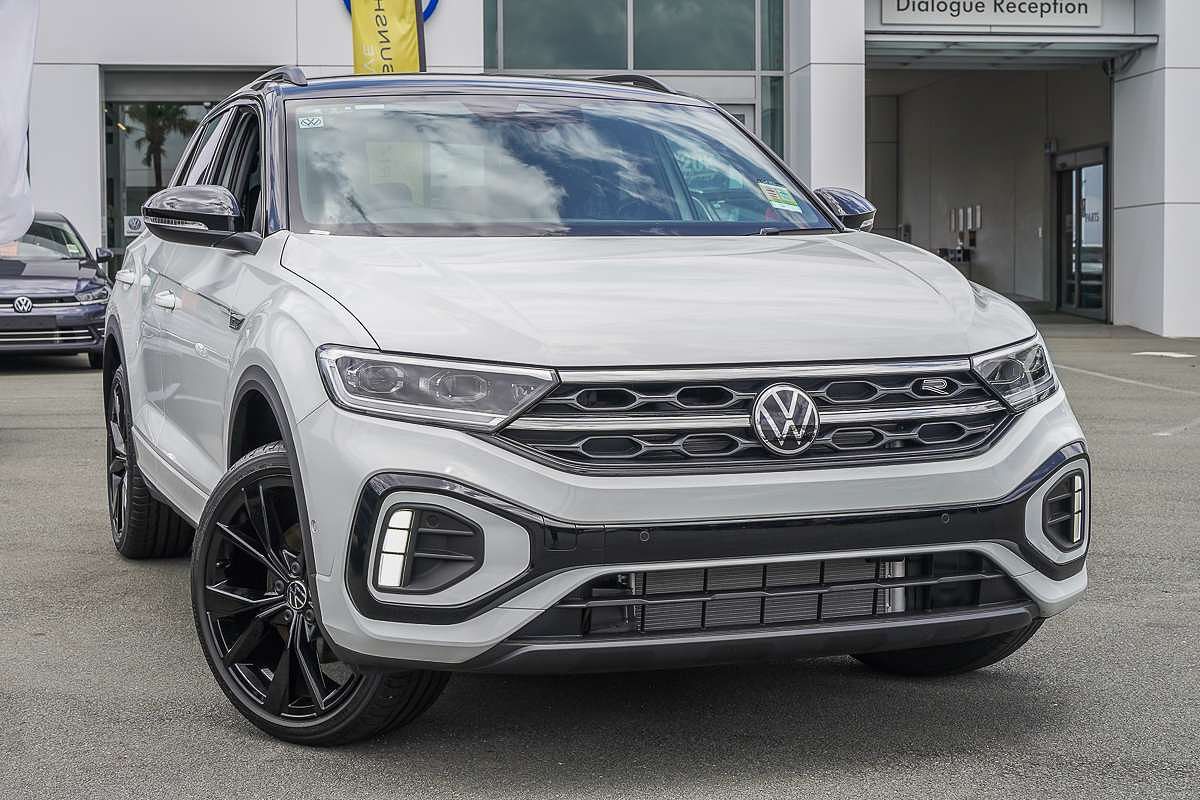2025 Volkswagen T-Roc 140TSI R-Line D11