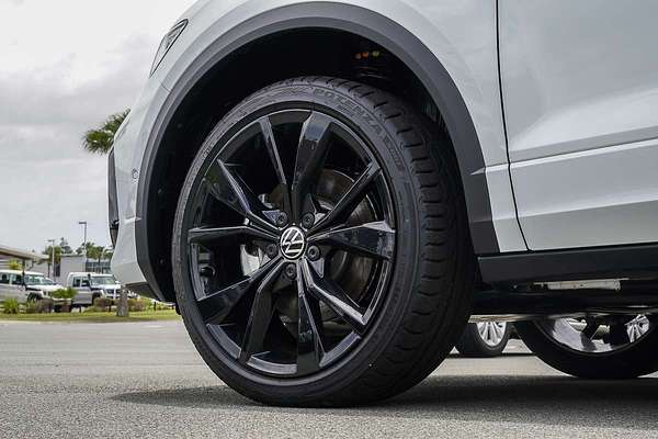 2025 Volkswagen T-Roc 140TSI R-Line D11