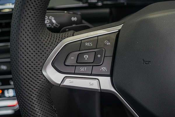 2025 Volkswagen T-Roc 140TSI R-Line D11