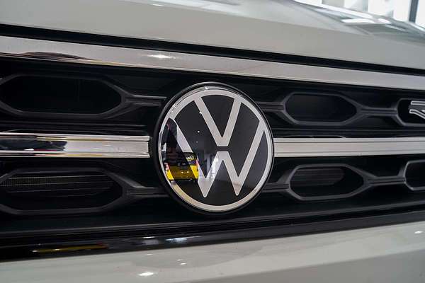 2025 Volkswagen T-Roc 140TSI R-Line D11