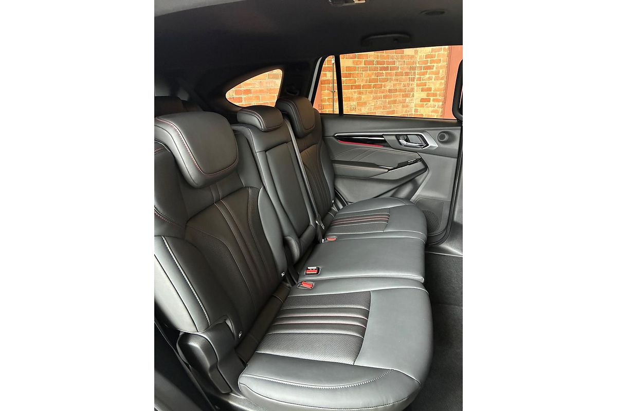 2025 Isuzu MU-X X-TERRAIN